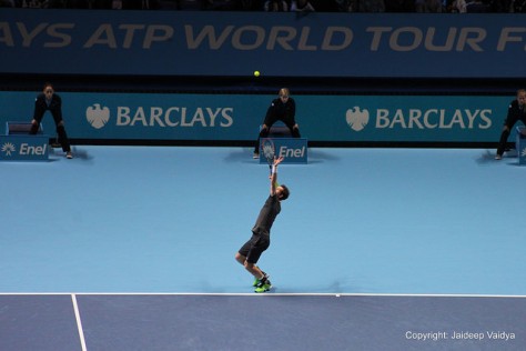 Roger Federer vs Andy Murray at 2014 ATP World Tour Finals photo credit: Jaideep Vaidya https://creativecommons.org/licenses/by-nc/2.0/legalcode